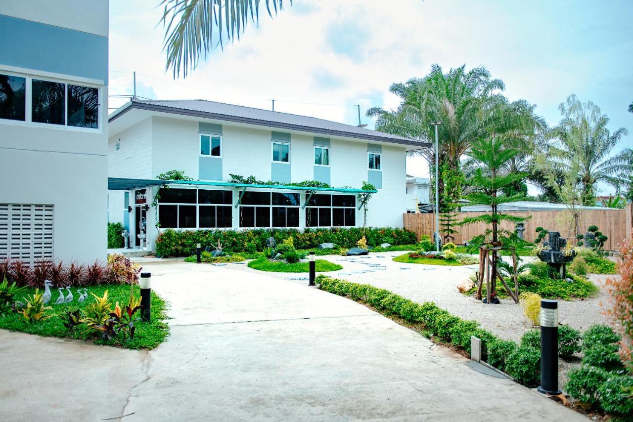 One Chumphon Hotel エクステリア 写真